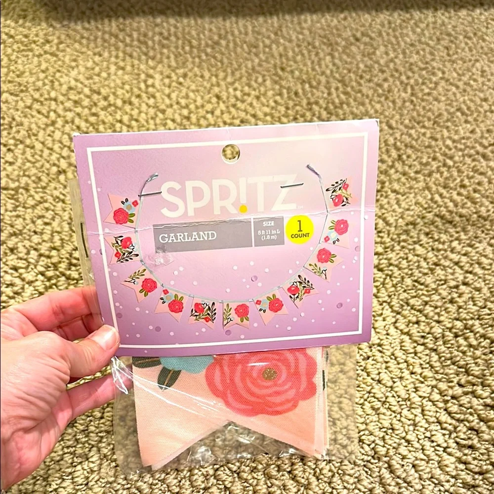 Spritz Floral Garland